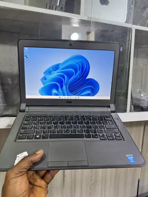 Laptop Dell Latitude 3340 8GB Intel Core i5 SSD 128GB