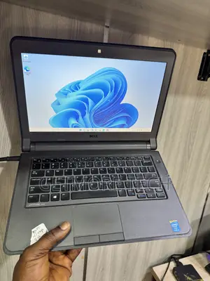 Laptop Dell Latitude 3340 8GB Intel Core i5 SSD 128GB