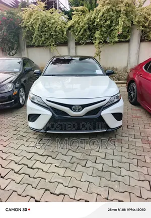 Toyota Camry 2019 White