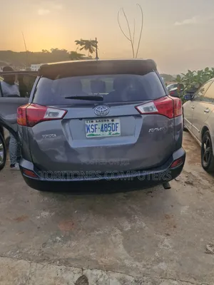 Toyota RAV4 LE 4dr SUV (2.5L 4cyl 6A) 2014 Gray