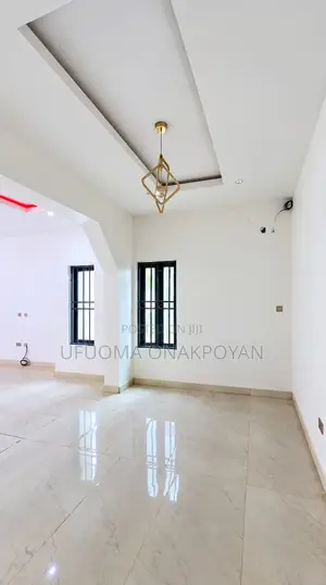5bdrm Duplex in Guzape District for sale