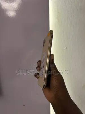 Apple iPhone 11 Pro Max 64 GB Gold
