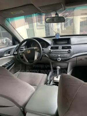 Honda Accord 2011 Silver