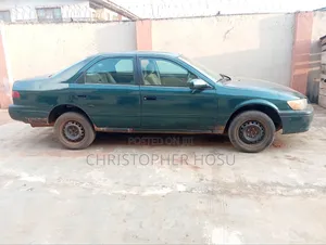 Toyota Camry CE 4dr Sedan (2.2L 4cyl 4A) 2000 Green