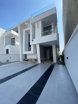 5bdrm Duplex in Lekki for sale