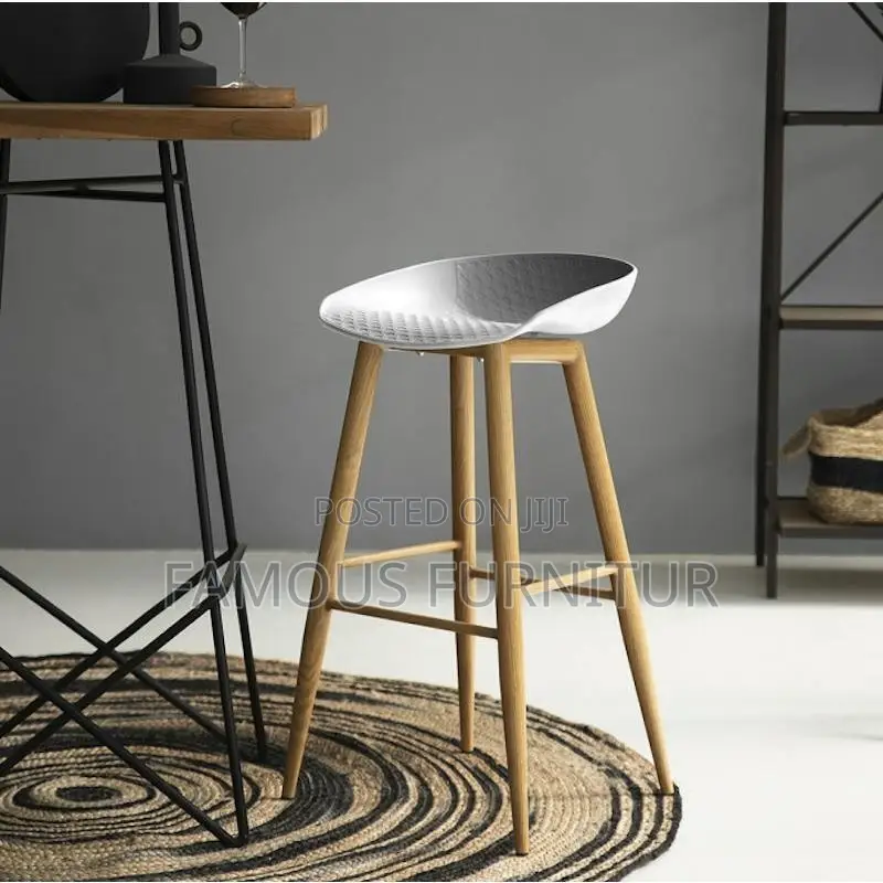Bar Stool With a Solid Wood-Finish Frame and Built-in Footre