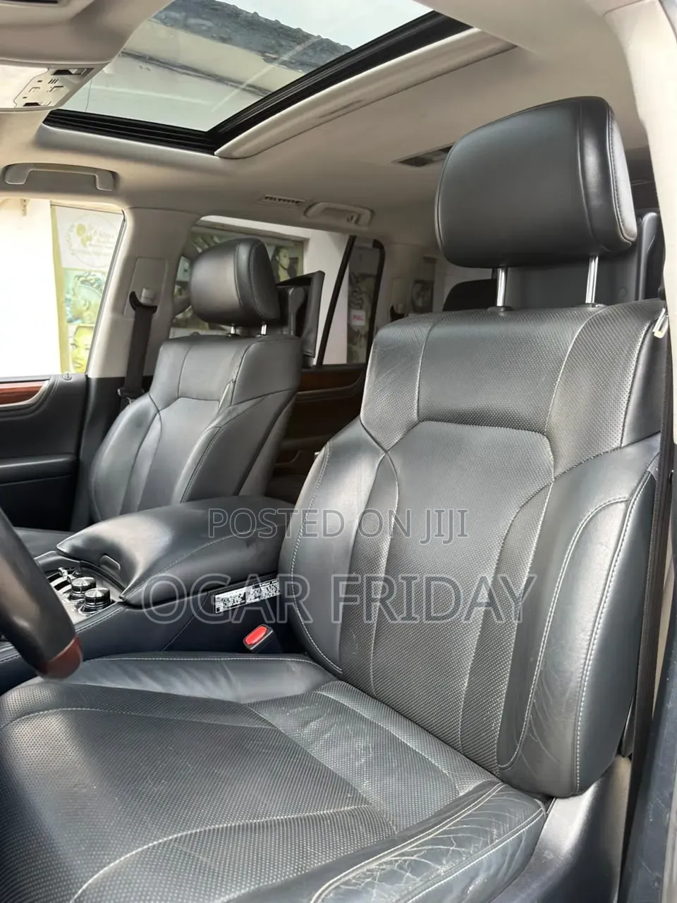 Lexus LX 570 (5 seats) AWD 2019 Black