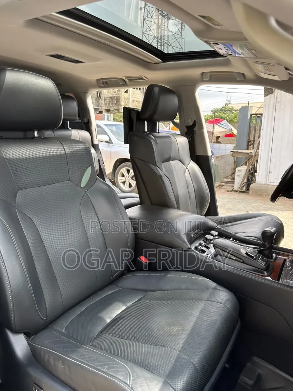 Lexus LX 570 (5 seats) AWD 2019 Black