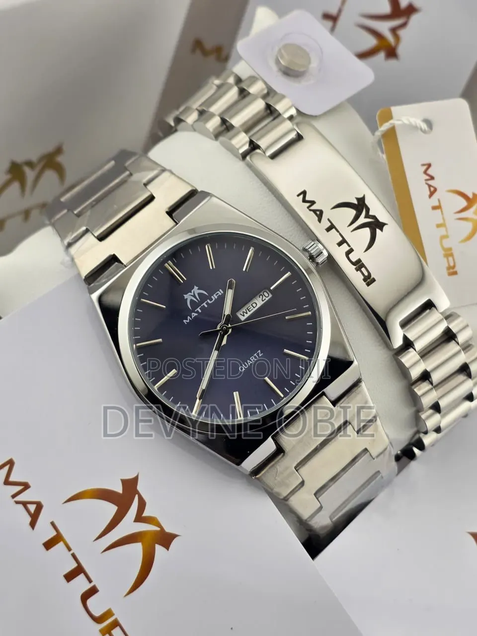 Matturi Wrist Watch With Bangle