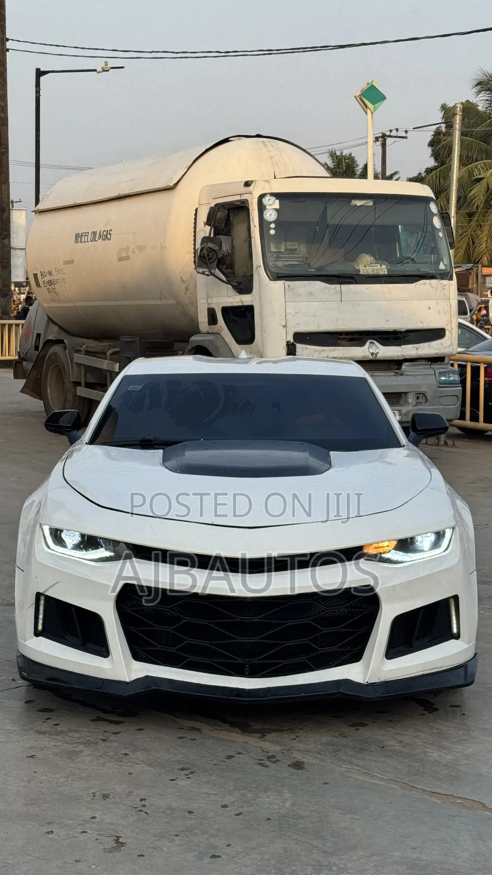 Chevrolet Camaro 2018 White