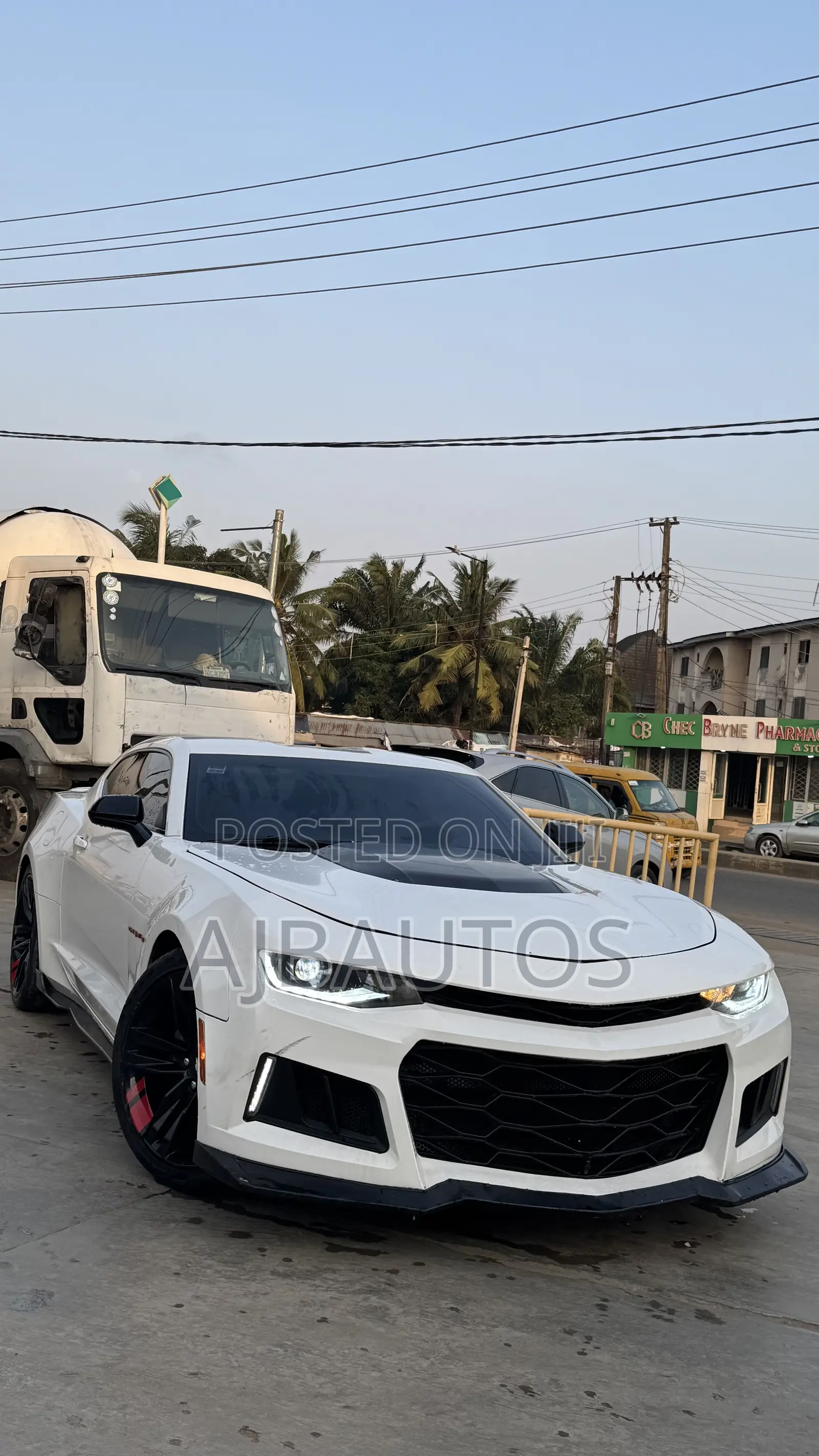 Chevrolet Camaro 2018 White