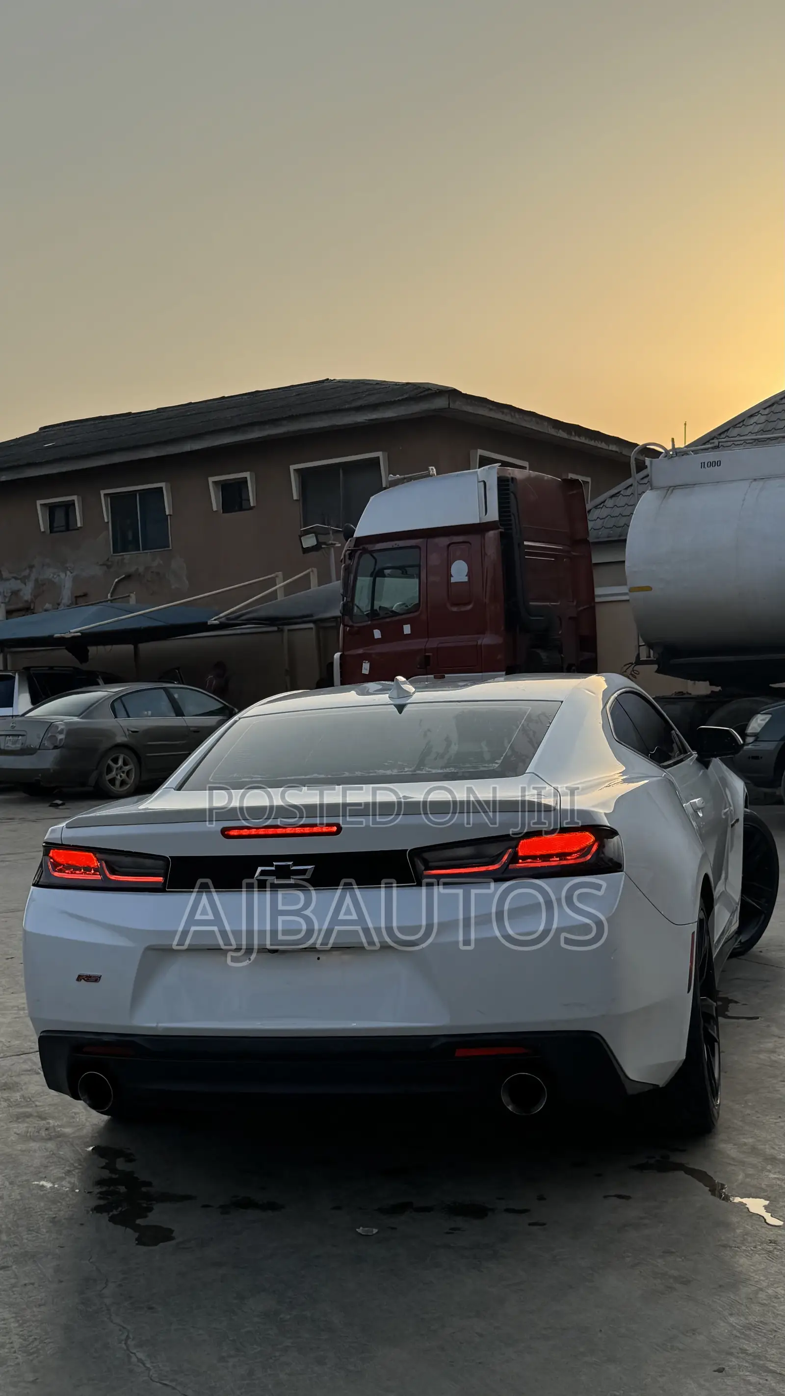 Chevrolet Camaro 2018 White