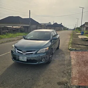Toyota Corolla LE 4dr Sedan (1.8L 4cyl 4A) 2010 Green