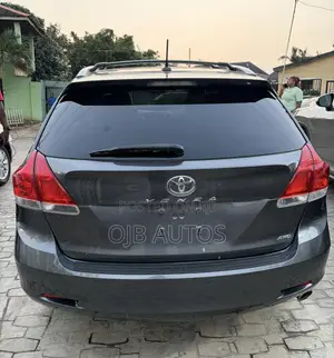 Toyota Venza AWD 2010 Gray