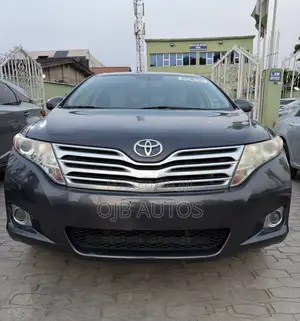 Toyota Venza AWD 2010 Gray
