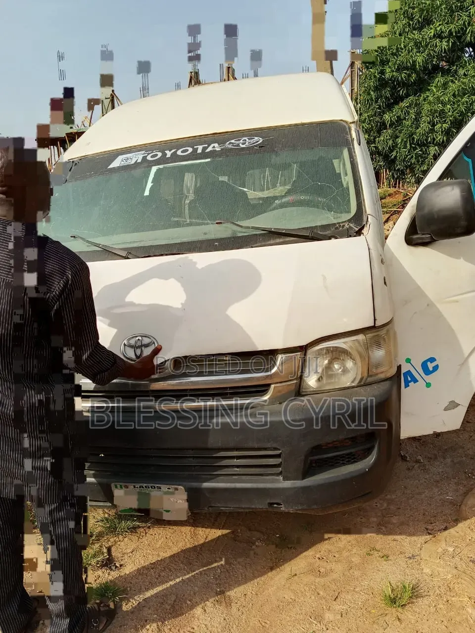 Toyota HiAce 2013 White