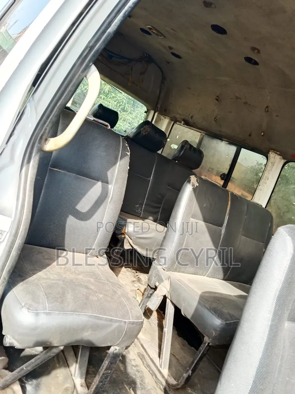 Toyota HiAce 2013 White