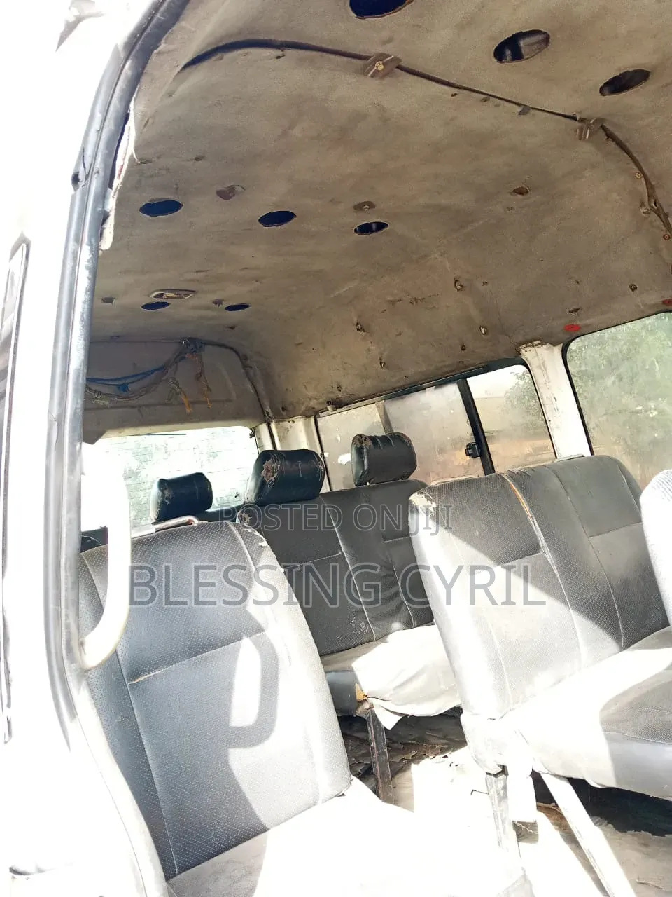 Toyota HiAce 2013 White