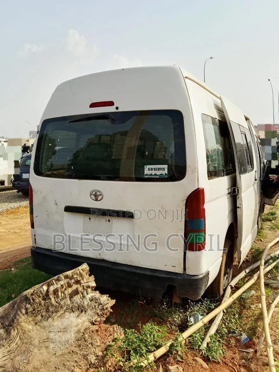 Toyota HiAce 2013 White