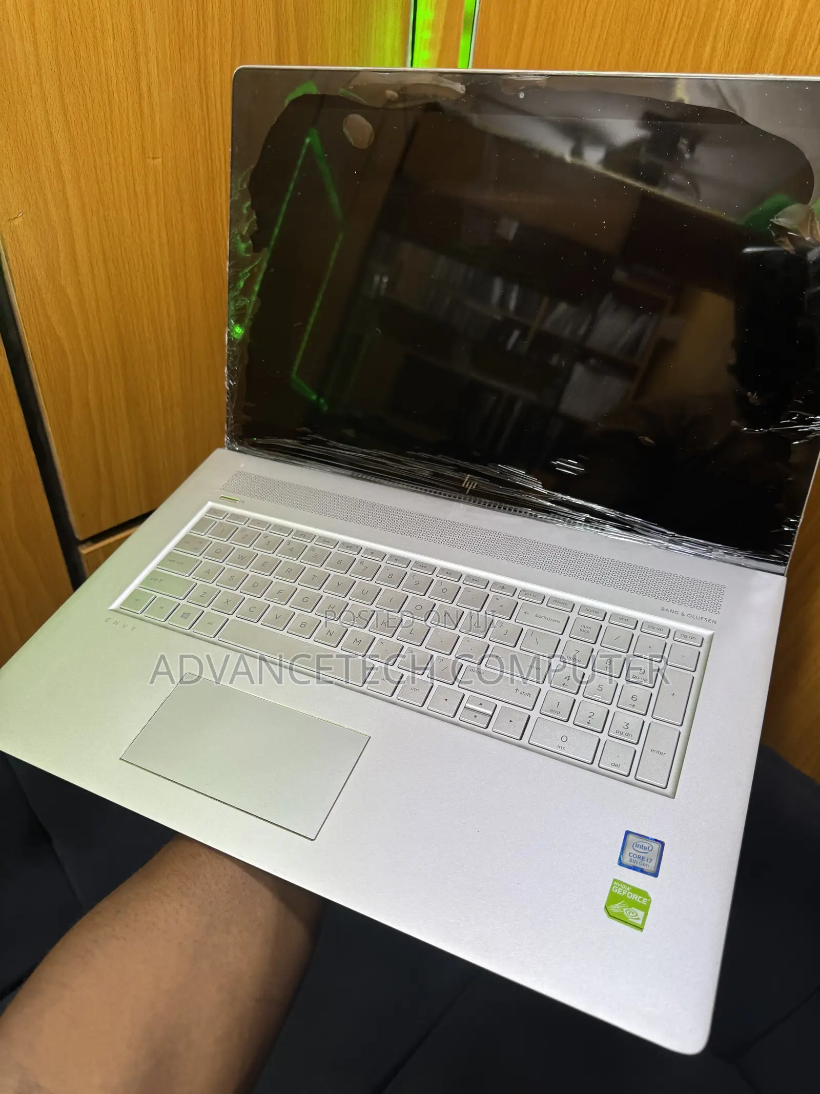 Laptop HP Envy 17 16GB Intel Core i7 SSD 256GB