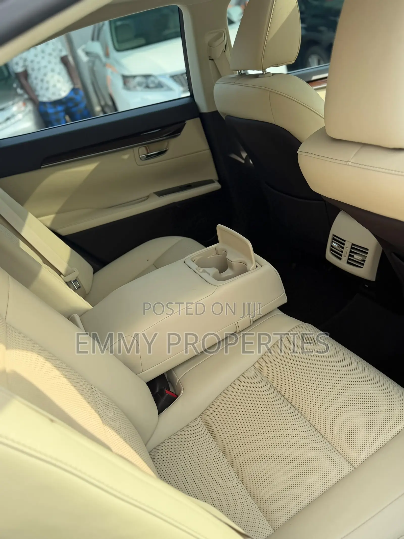 Lexus ES 2018 White