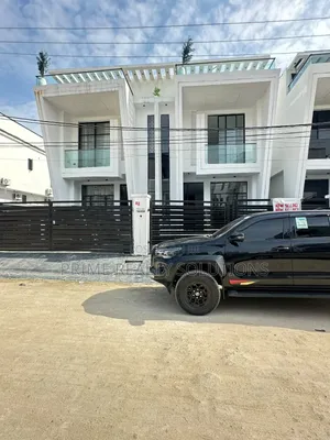 4bdrm Duplex in Ikota for sale
