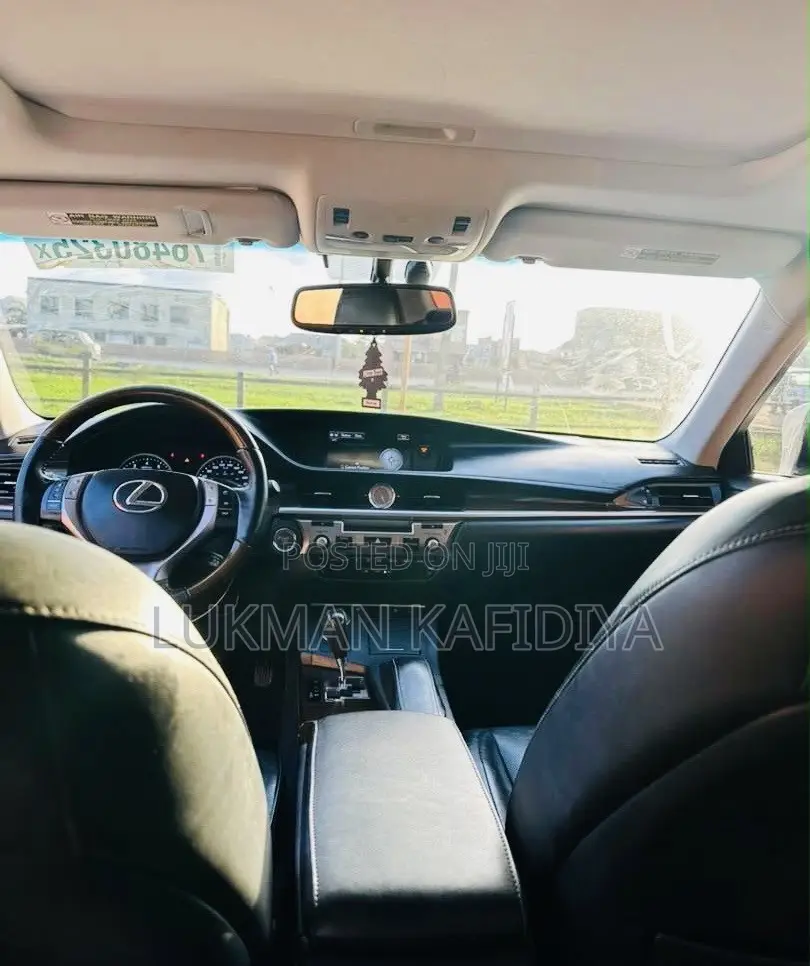 Lexus ES 2015 White
