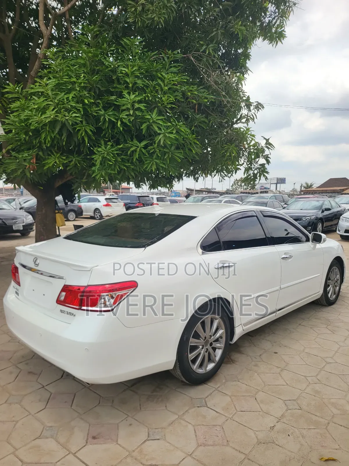 Lexus ES 2012 White