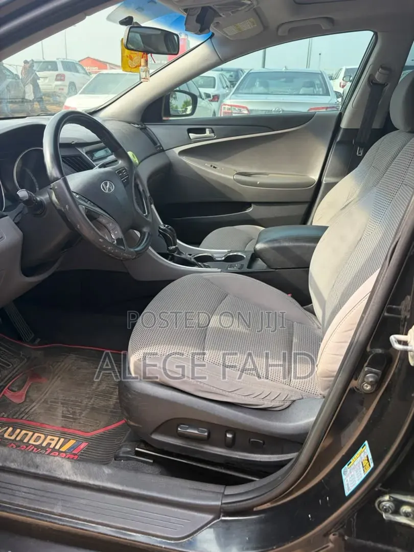 Hyundai Sonata 2012 Black