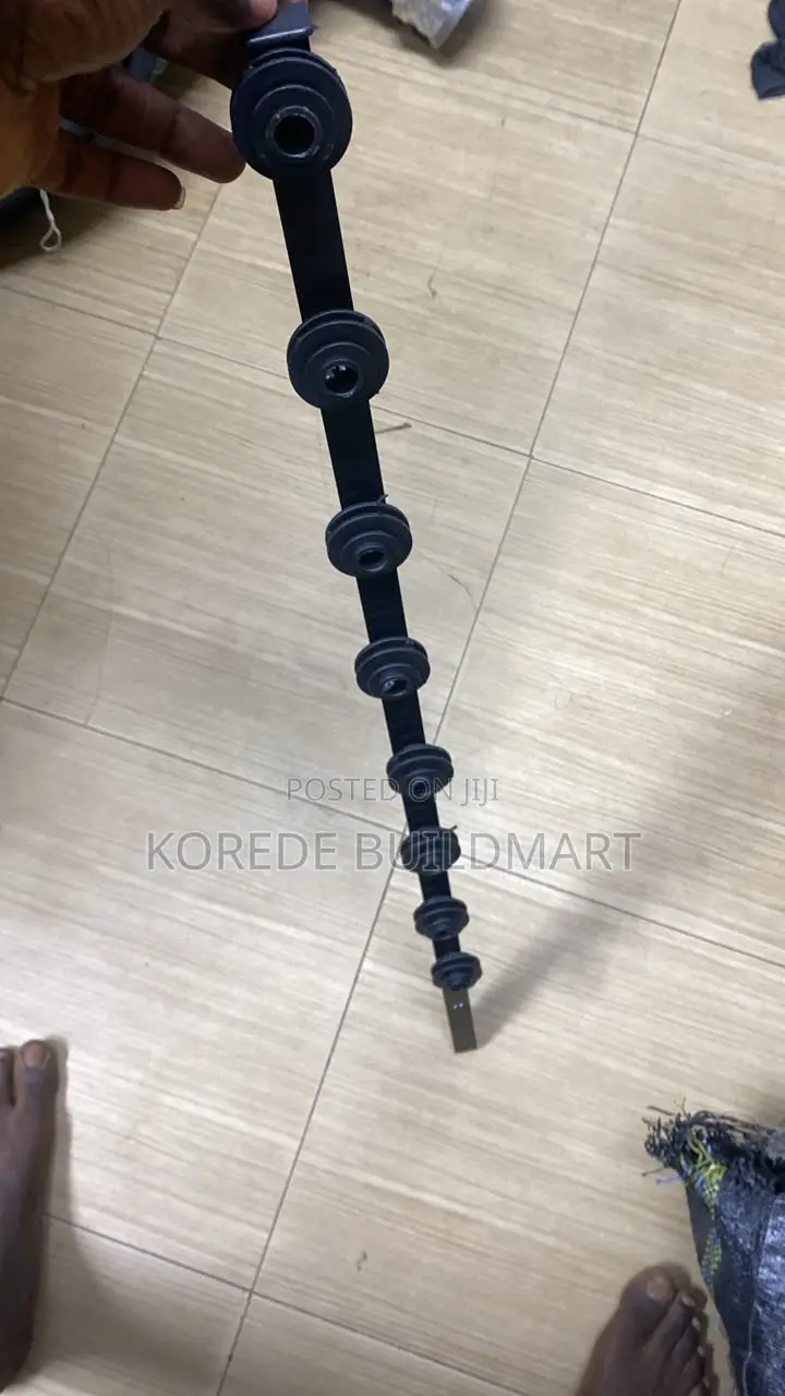 8-Line Electric Fence Post Pole