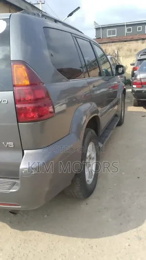 Lexus GX 470 Sport Utility 2005 Gray