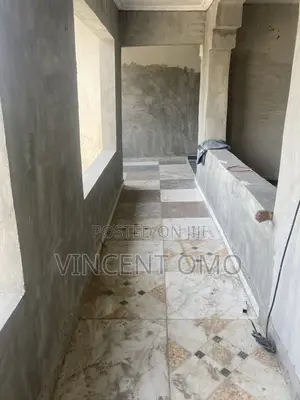 1bdrm Room & Parlour in Lakowe for rent