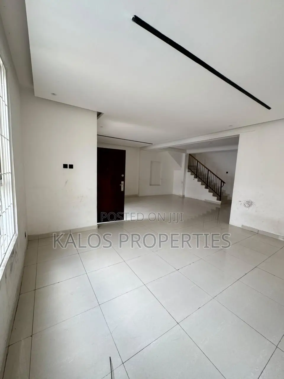 4bdrm Duplex in Chevron for rent