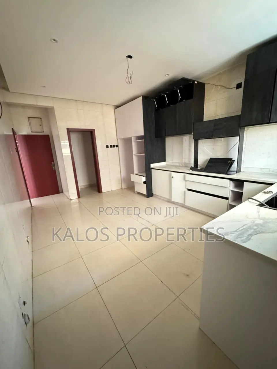 4bdrm Duplex in Chevron for rent