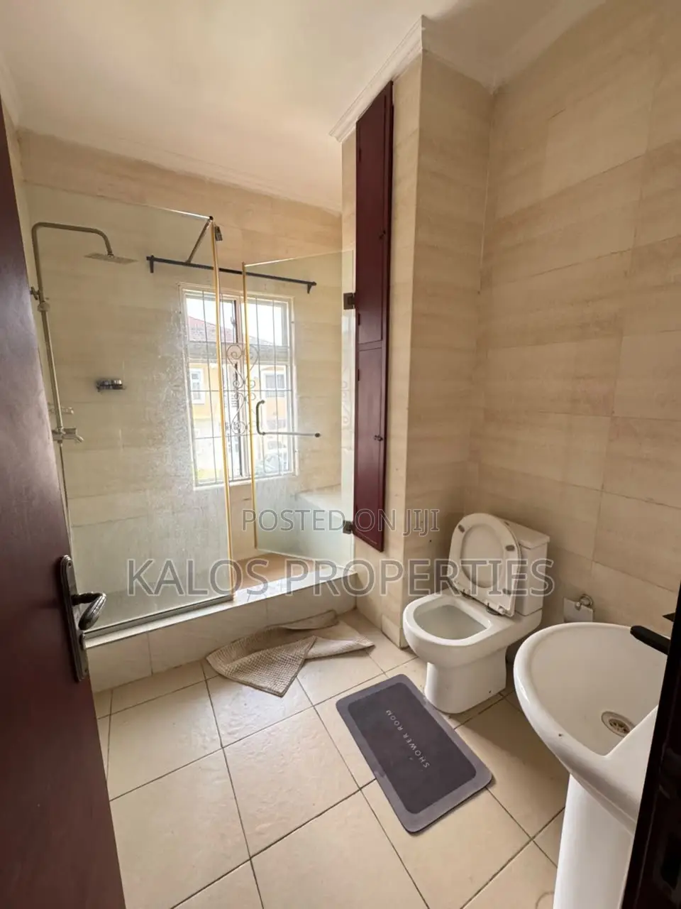 4bdrm Duplex in Chevron for rent