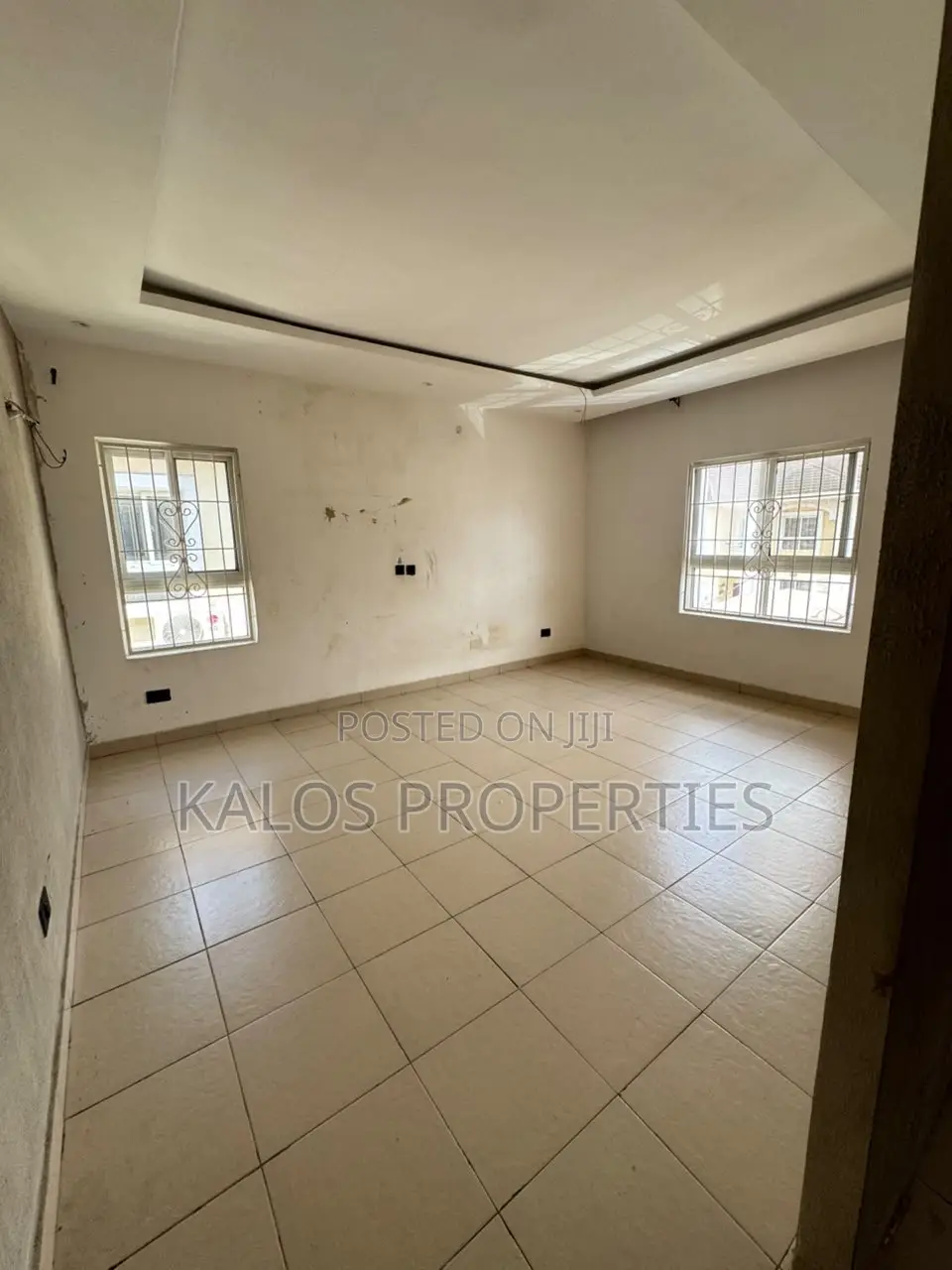4bdrm Duplex in Chevron for rent