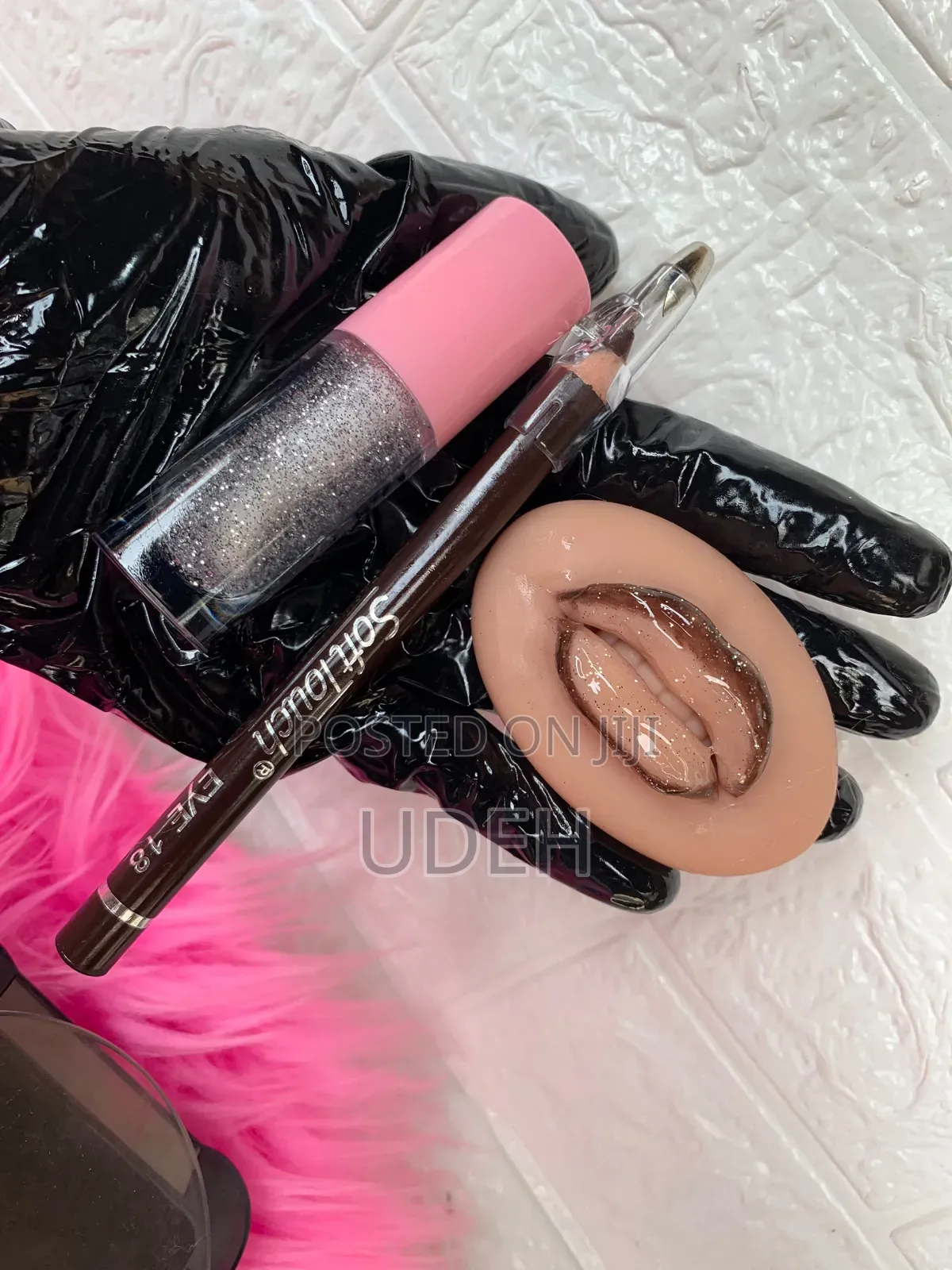 Crystal Clear and Pigmented Lip Glosses