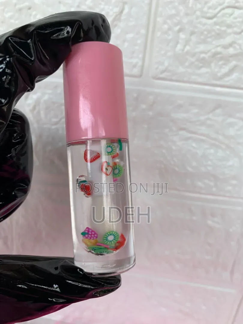 Crystal Clear and Pigmented Lip Glosses