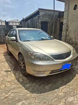 Toyota Camry Gracia 2001 Gold