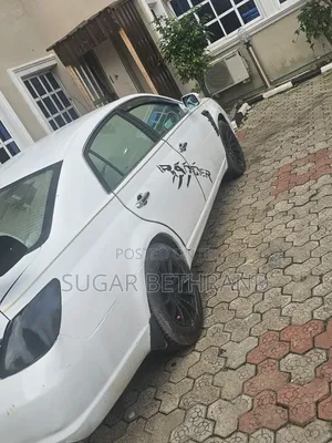 Toyota Avalon XLS 2005 White