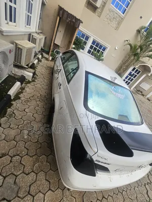 Toyota Avalon XLS 2005 White