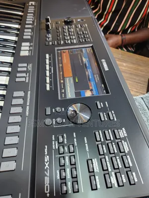 YAMAHA PSR-SX720 Plus Digital Keyboard Workstation