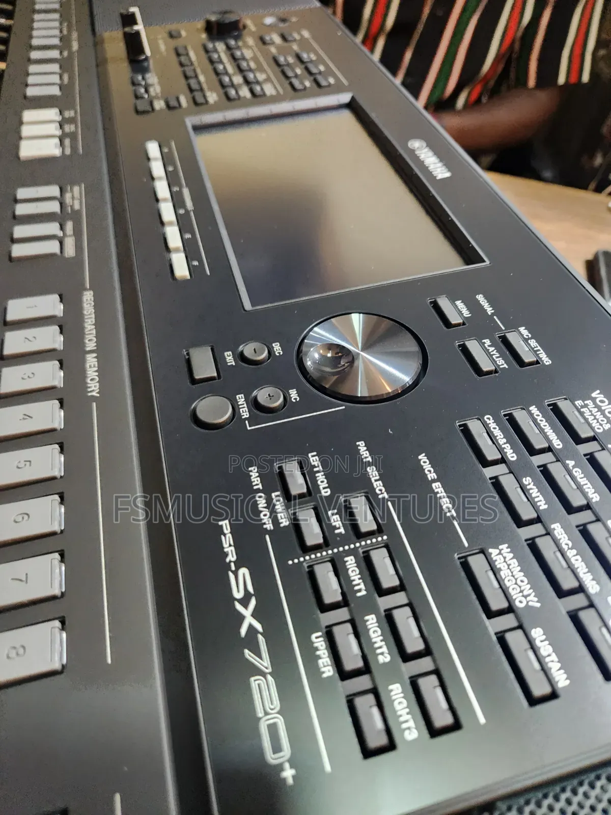 YAMAHA PSR-SX720 Plus Digital Keyboard Workstation