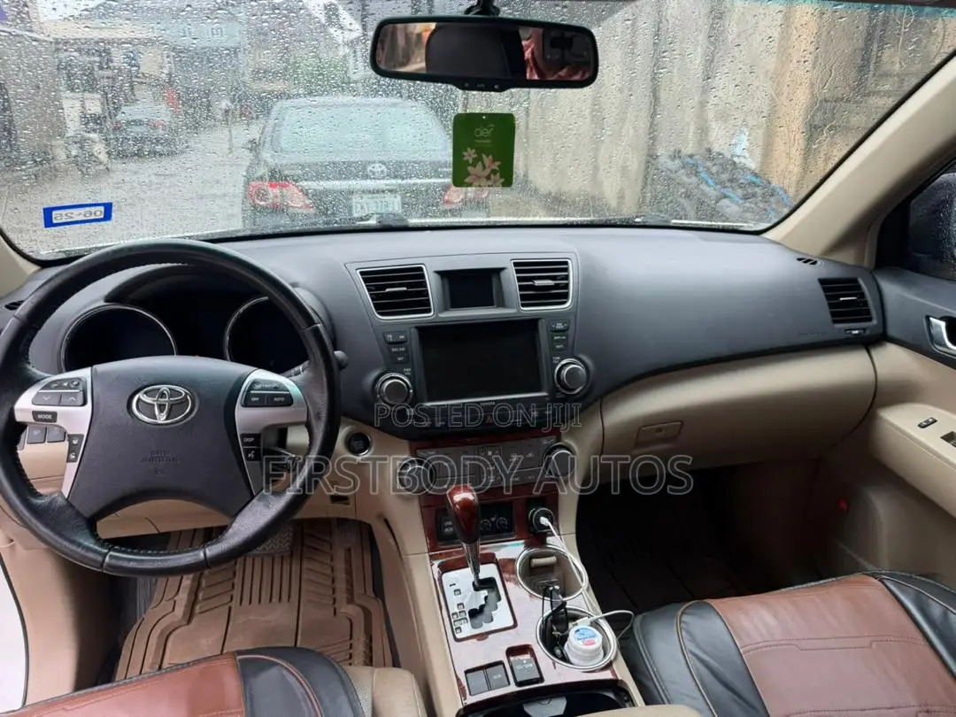 Toyota Highlander 2012 White