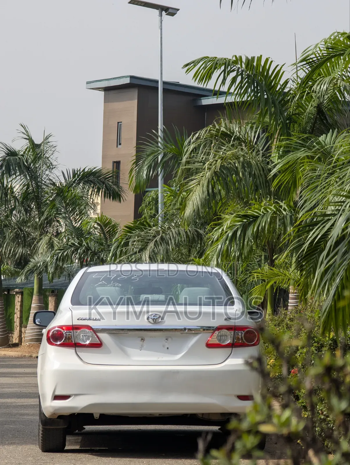 Toyota Corolla 2011 White