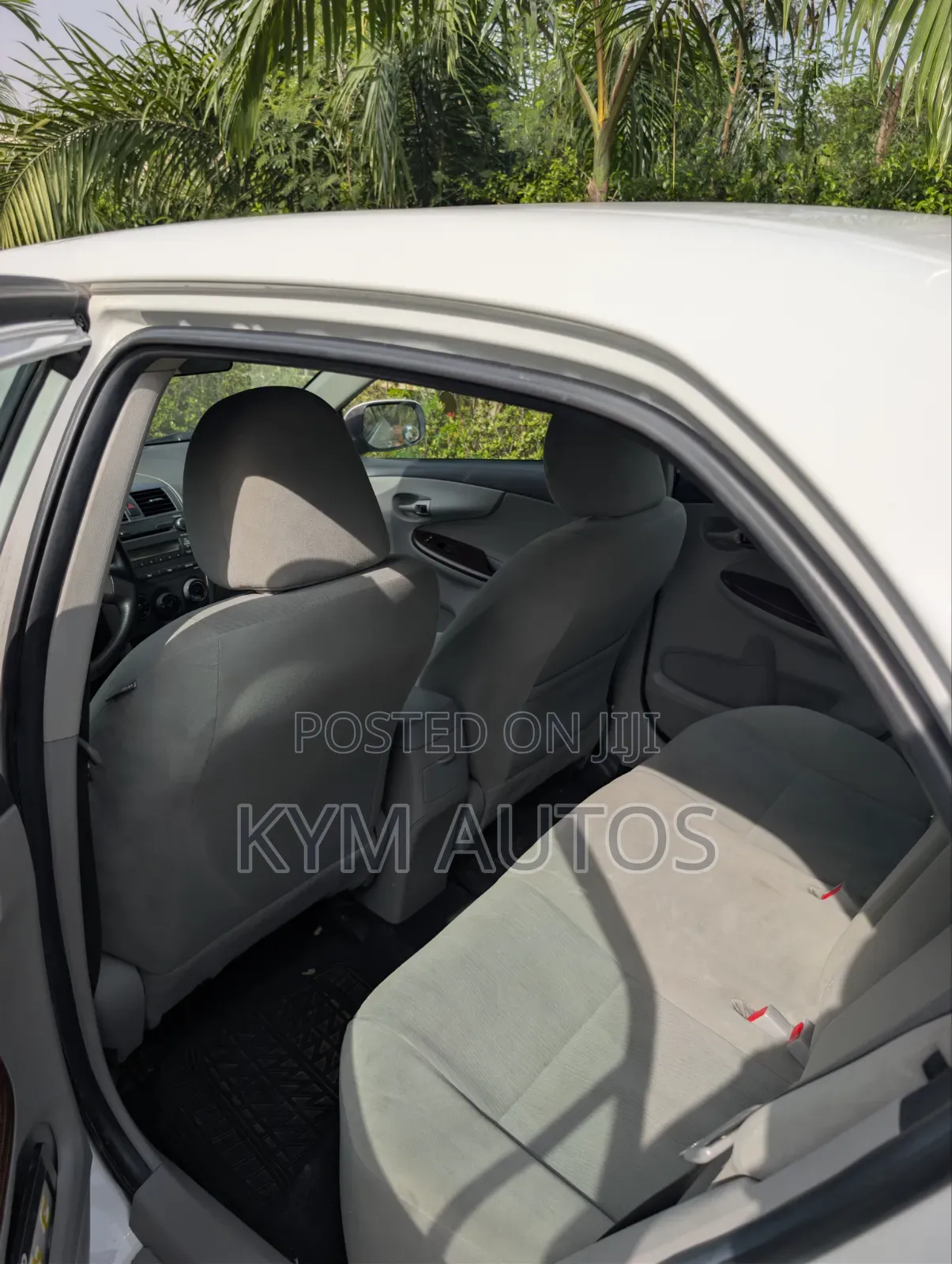 Toyota Corolla 2011 White