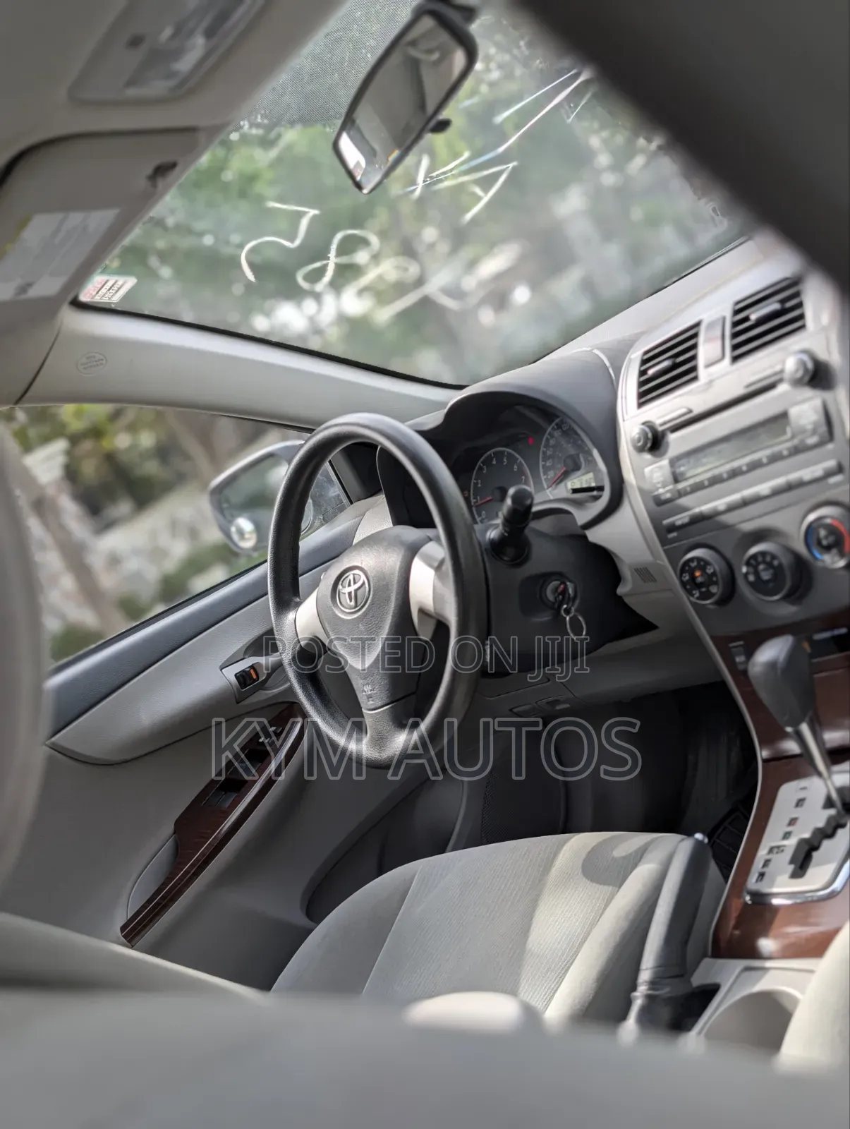 Toyota Corolla 2011 White
