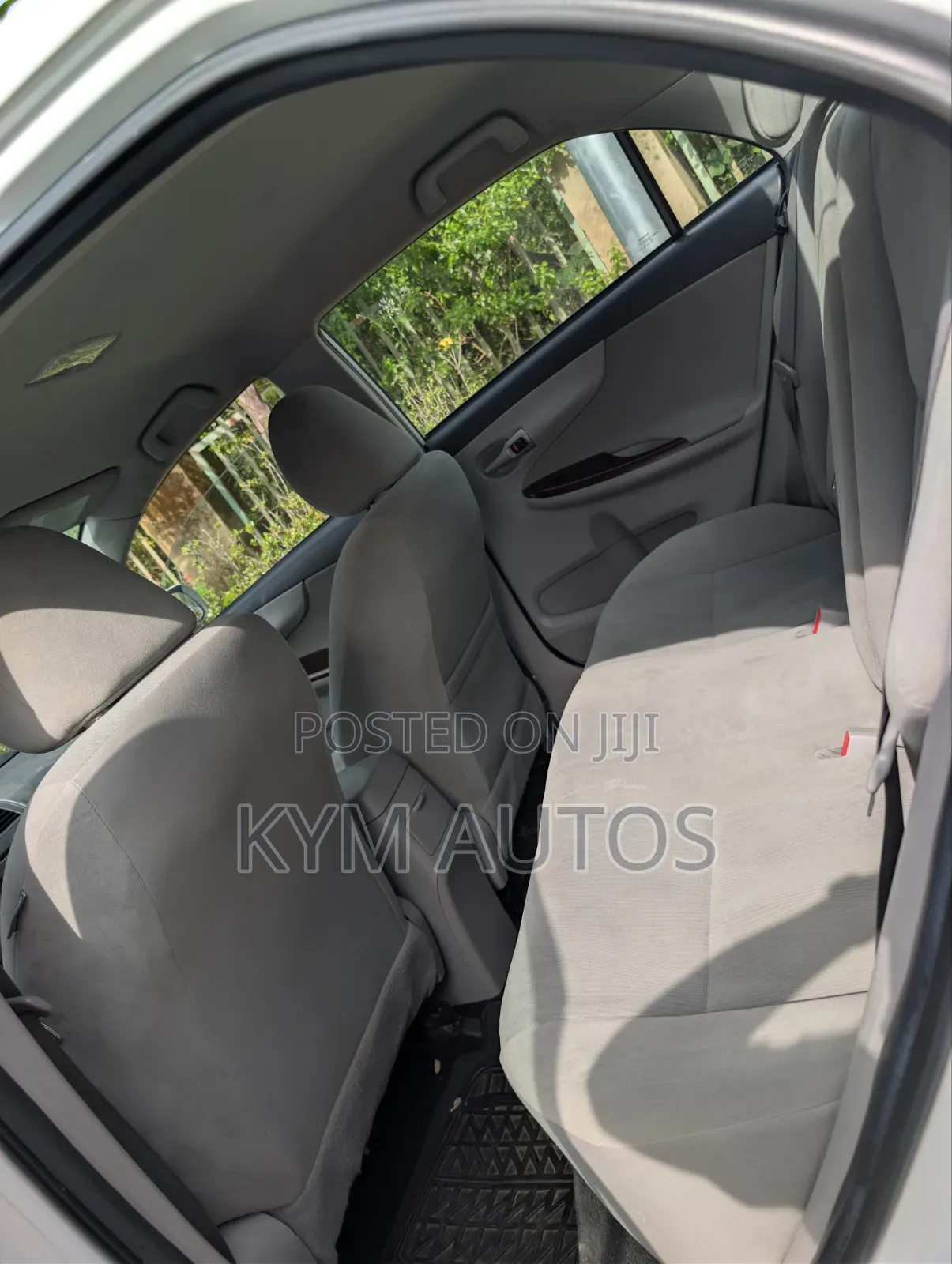 Toyota Corolla 2011 White