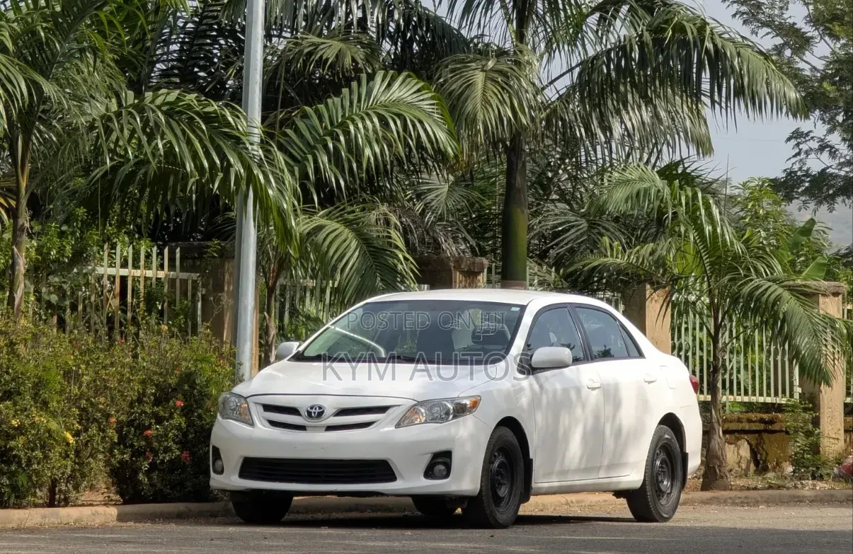 Toyota Corolla 2011 White