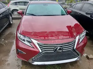 Lexus ES 2016 Red